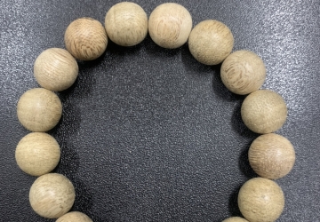 Vòng tay trầm hương tròn mộc