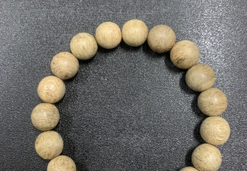 Vòng tay trầm hương tròn mộc