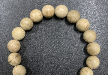 Vòng tay trầm hương tròn mộc