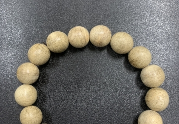 Vòng tay trầm hương tròn mộc