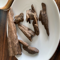 mặt chìm nước