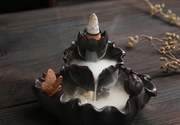 Xông trầm hương có khác biệt gì với đốt trầm hương